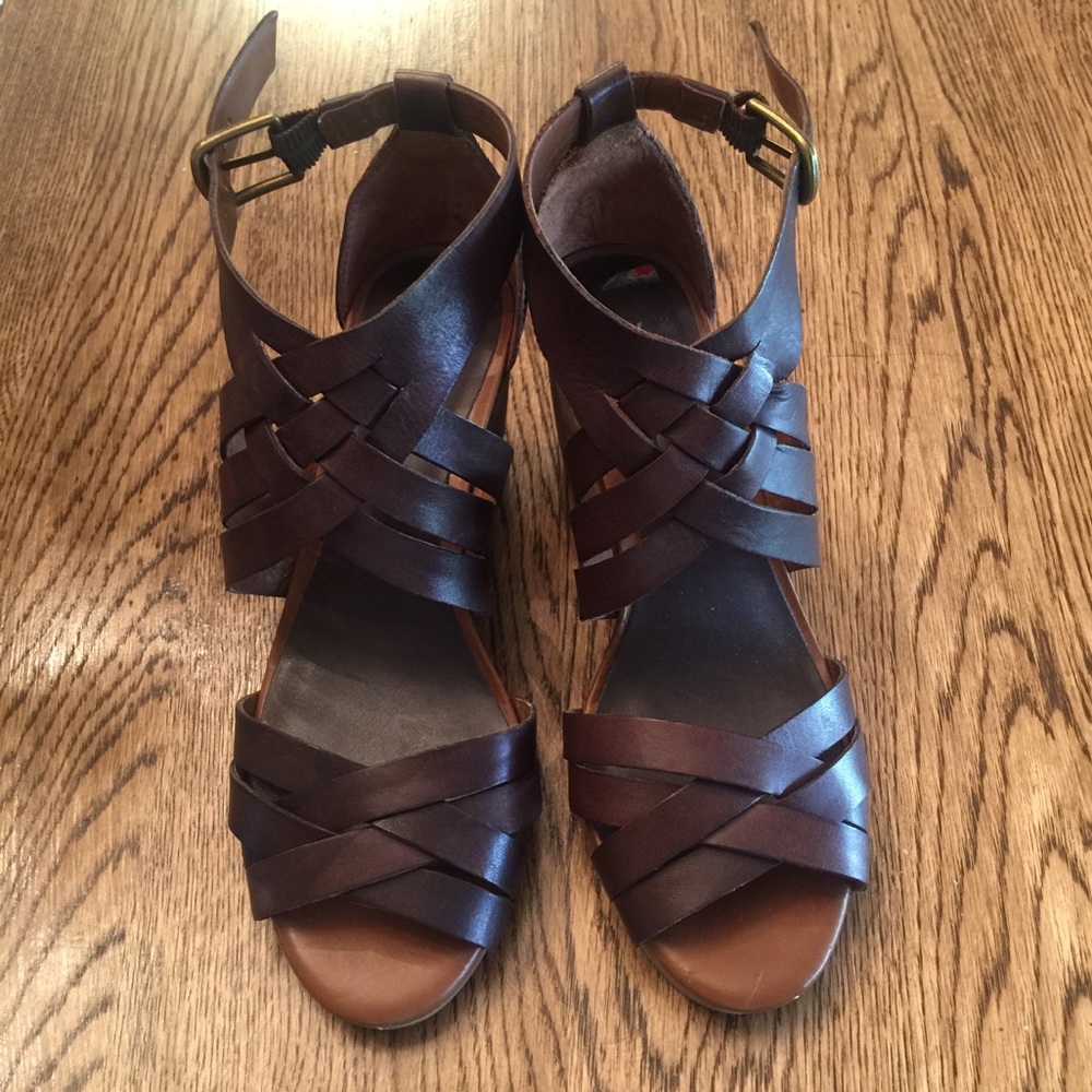 Lucky brand huaraches brown wedge sandals leather